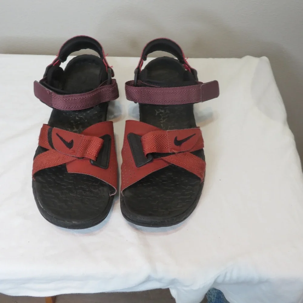Nike ACG Air Deschutz Dragon Red Beetroot Hiking Sandals DC9092-600 Mens 10